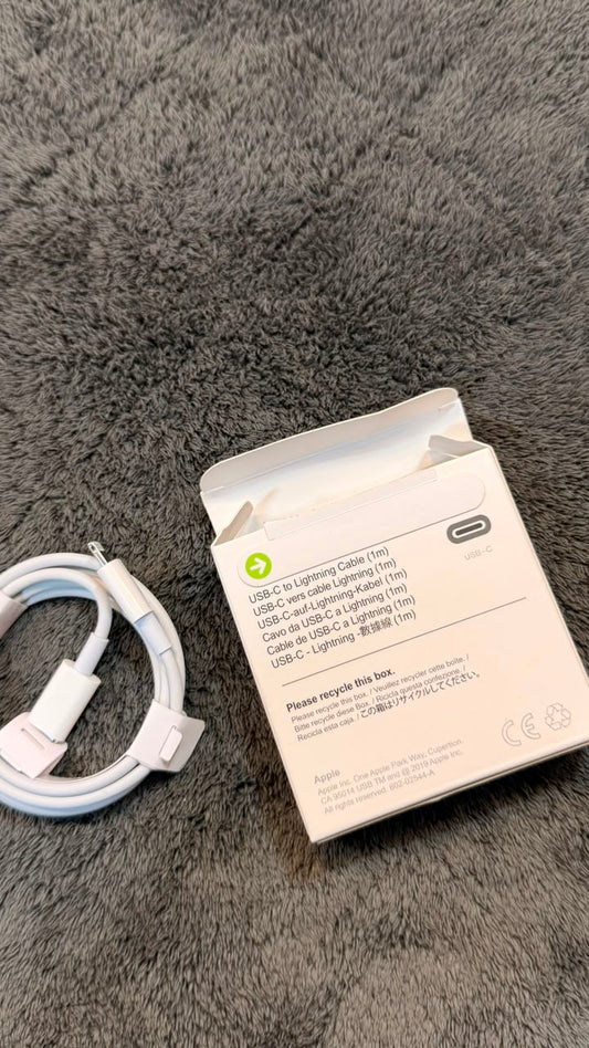Apple USB-C to Lightning Cable 1m – Fast Charging & Data Transfer