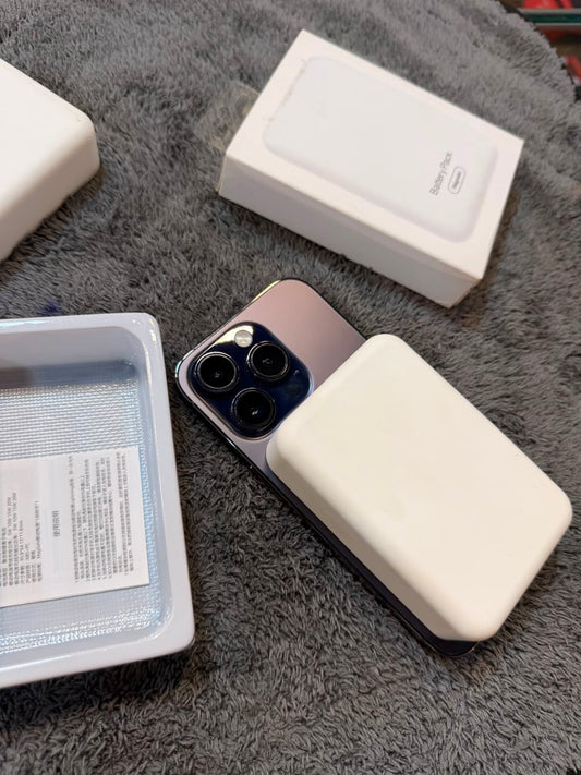 Magnetic Wireless Battery Pack – Portable Power Bank for Smartphones
