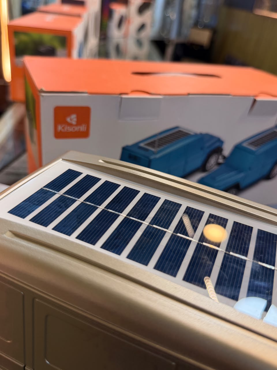 Kisonli B2 10W Solar Charging Bluetooth Car Speaker